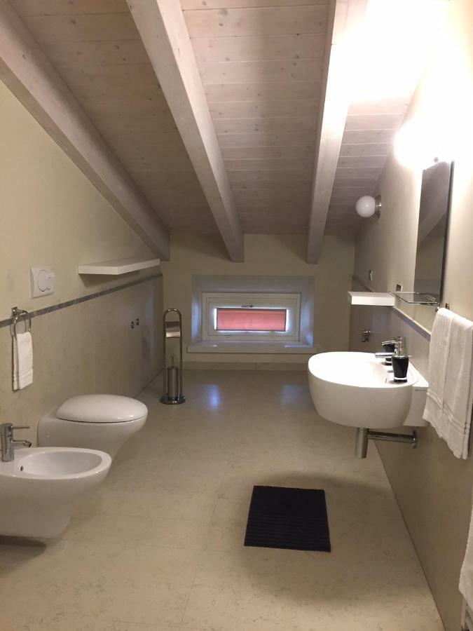 Residenza Virgiliana Suite Con Terrazza-Centro Storico Mantua Buitenkant foto