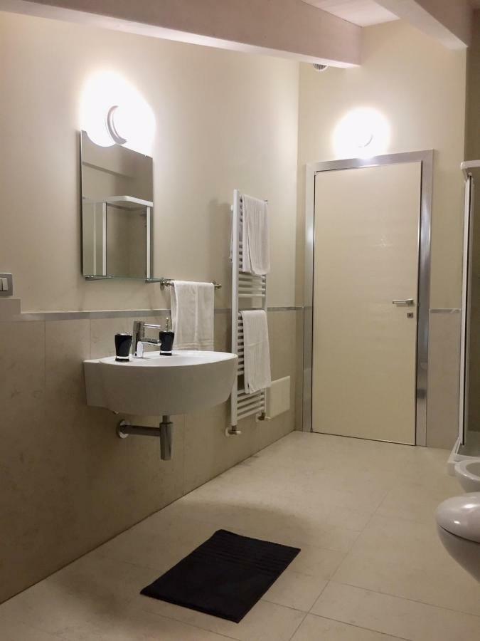 Residenza Virgiliana Suite Con Terrazza-Centro Storico Mantua Buitenkant foto